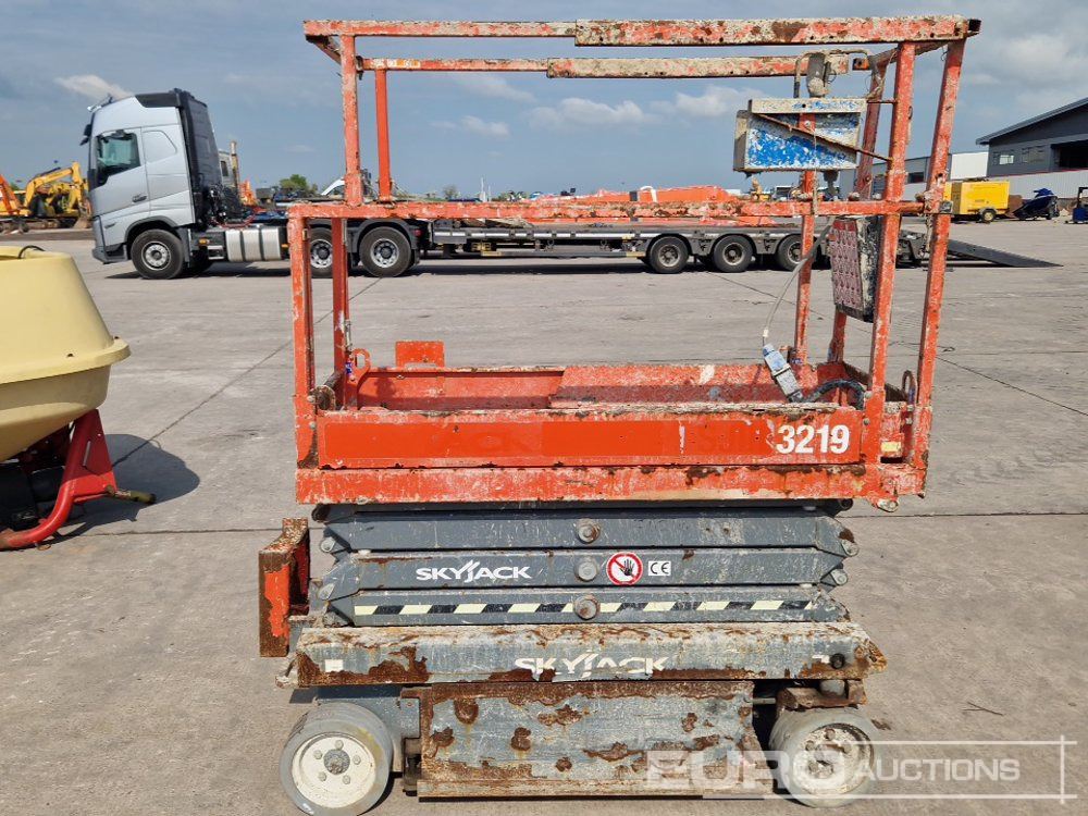 2016 SkyJack SJ111-3219 - Plataforma elevadora: foto 4 2016 SkyJack SJ111-3219 - Plataforma elevadora: foto 4