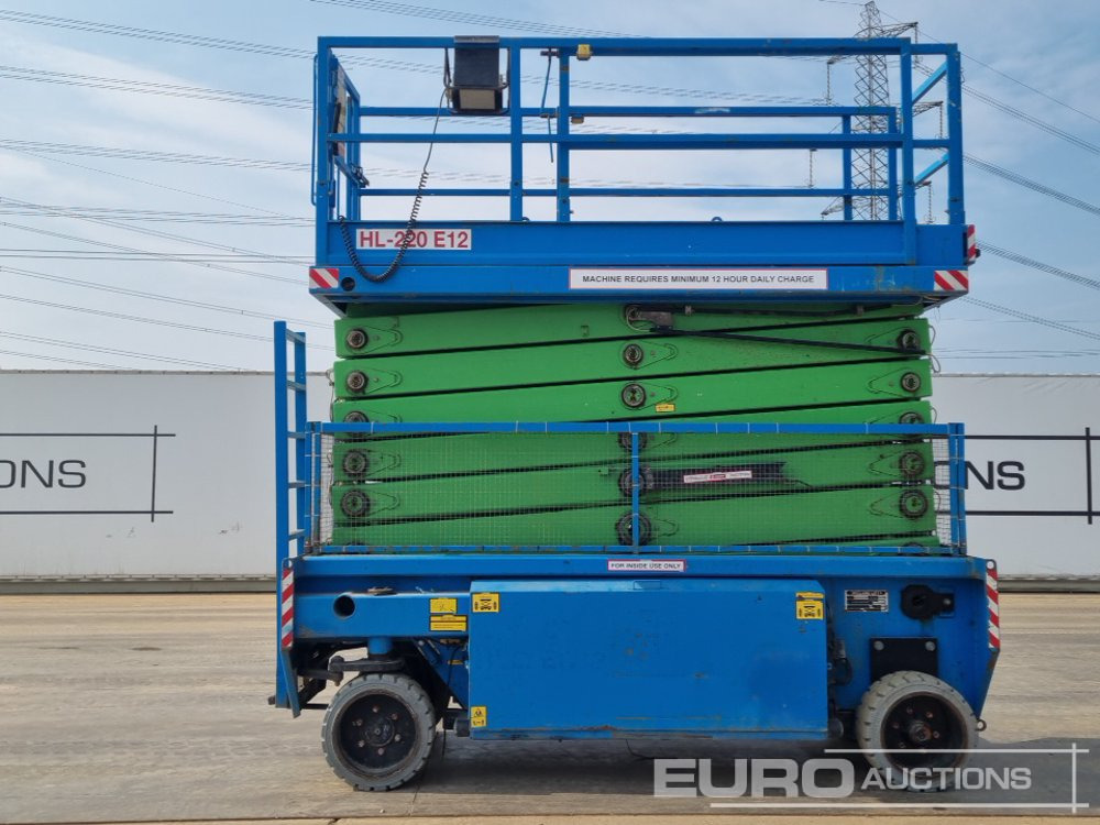 2017 Holland Lift HL-220 E12 - Plataforma elevadora: foto 2 2017 Holland Lift HL-220 E12 - Plataforma elevadora: foto 2