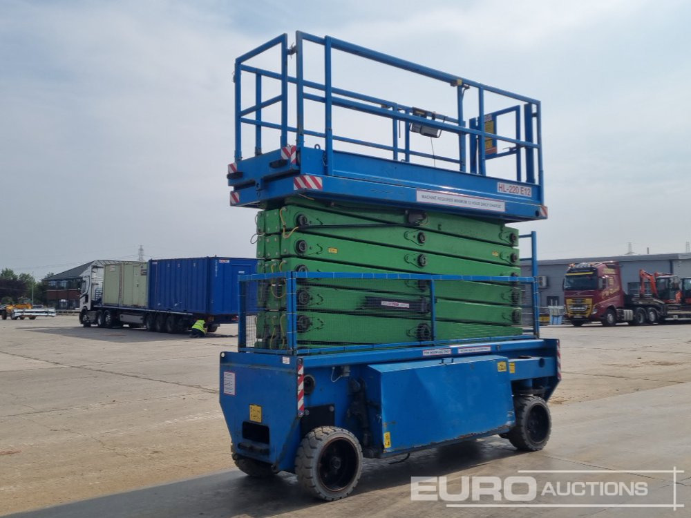 2017 Holland Lift HL-220 E12 - Plataforma elevadora: foto 5 2017 Holland Lift HL-220 E12 - Plataforma elevadora: foto 5