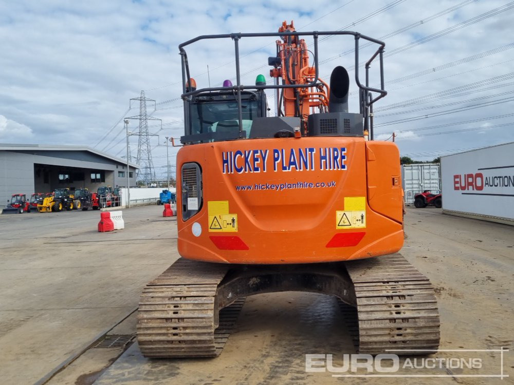 2018 Hitachi ZX135US-6 - Excavadora de cadenas: foto 4 2018 Hitachi ZX135US-6 - Excavadora de cadenas: foto 4