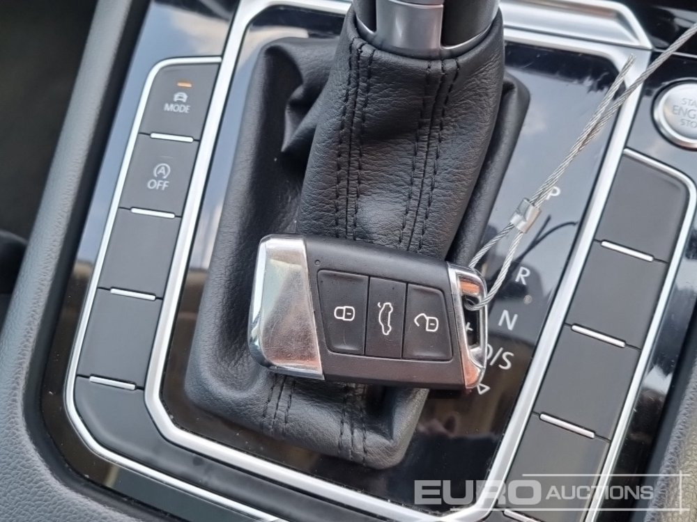 Coche 2018 Volkswagen Passat: foto 30