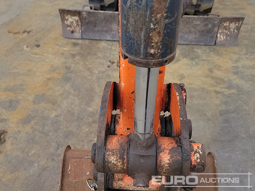 Miniexcavadora 2019 Hitachi ZX19U-5A YR: foto 34