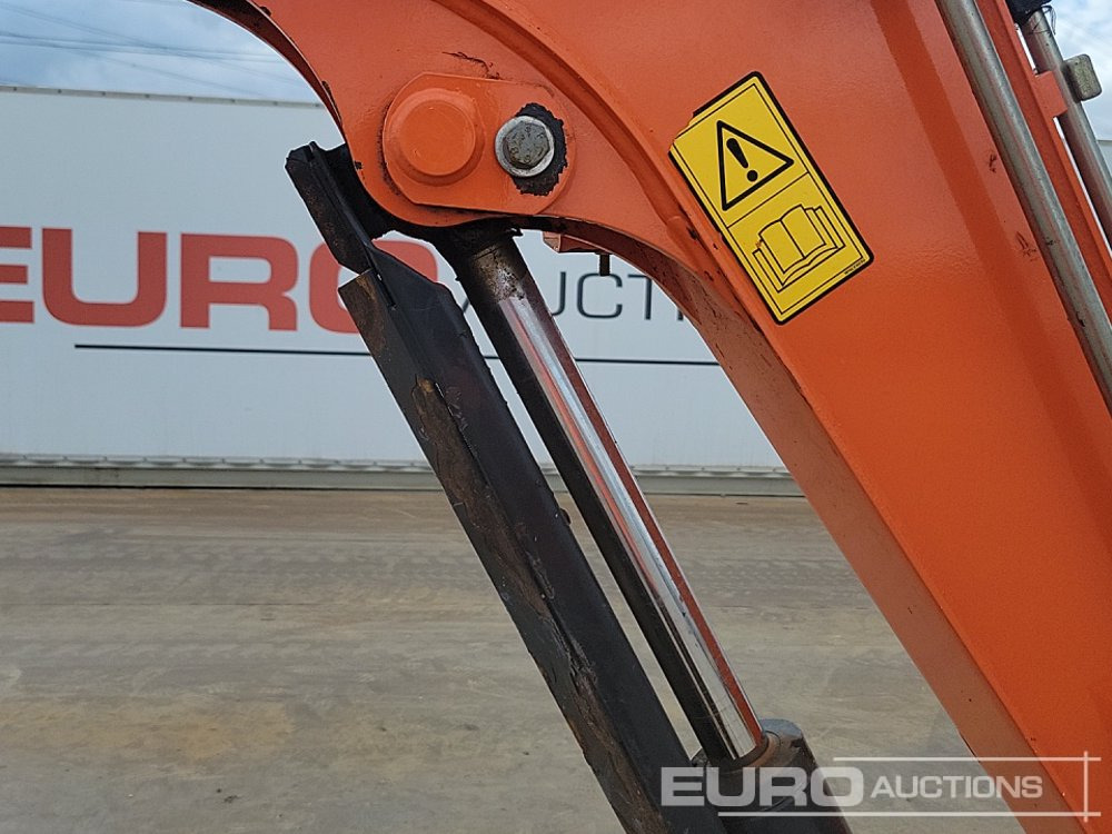 Miniexcavadora 2019 Hitachi ZX19U-5A YR: foto 40