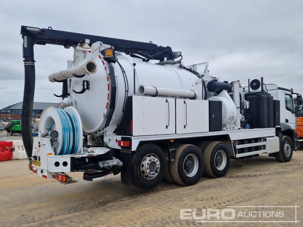 2019 Mercedes Arocs 3243 - Camión cisterna: foto 5 2019 Mercedes Arocs 3243 - Camión cisterna: foto 5