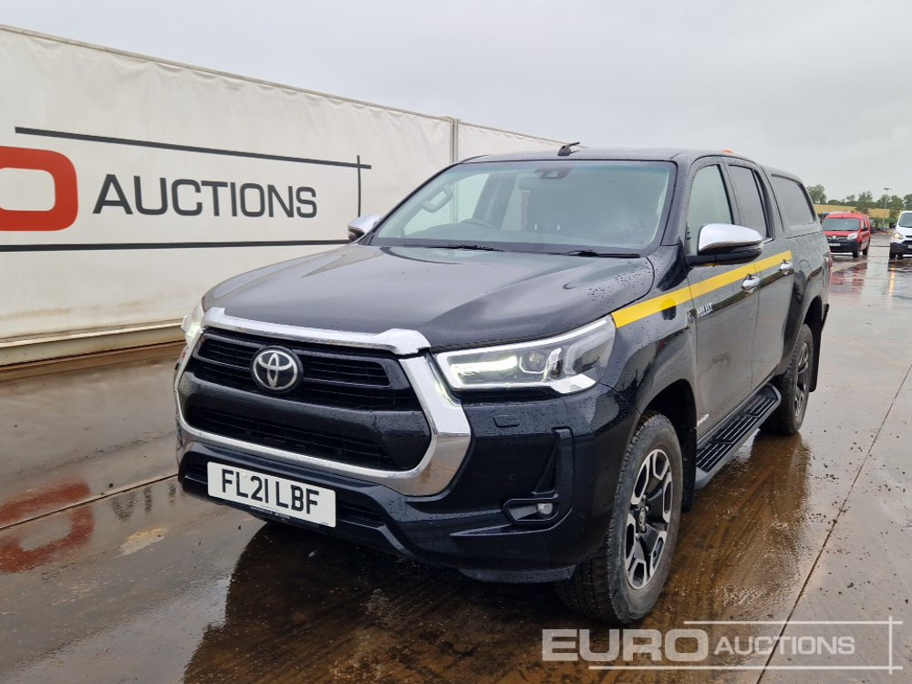 2021 Toyota Hilux Invincible - Pick-up: foto 1 2021 Toyota Hilux Invincible - Pick-up: foto 1