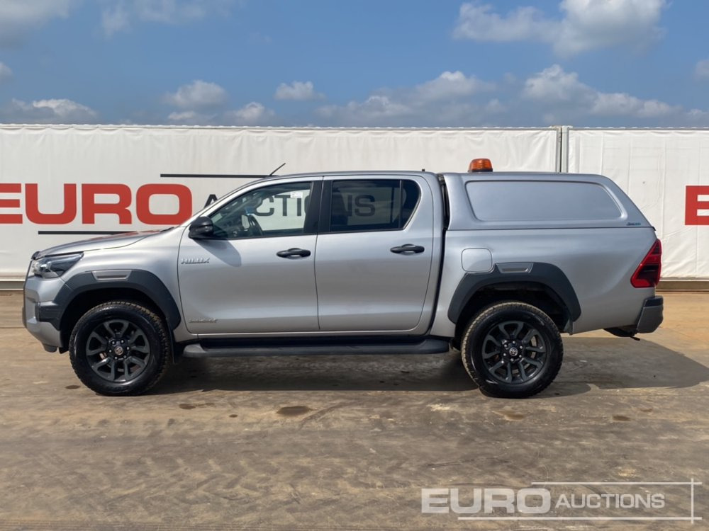 2021 Toyota Hilux Invincible X - Pick-up: foto 2 2021 Toyota Hilux Invincible X - Pick-up: foto 2