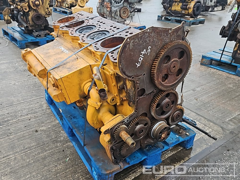 CAT 6 Cylinder Engine (Parts Missing) - Motor: foto 1 CAT 6 Cylinder Engine (Parts Missing) - Motor: foto 1
