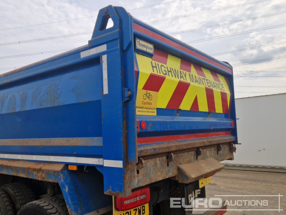 Camión volquete DAF CF450: foto 25
