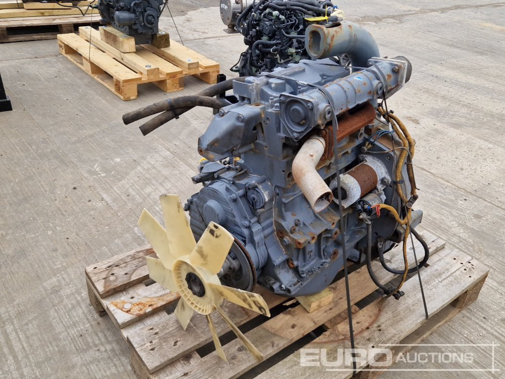 Deutz 3 Cylinder Engine - Motor: foto 1 Deutz 3 Cylinder Engine - Motor: foto 1