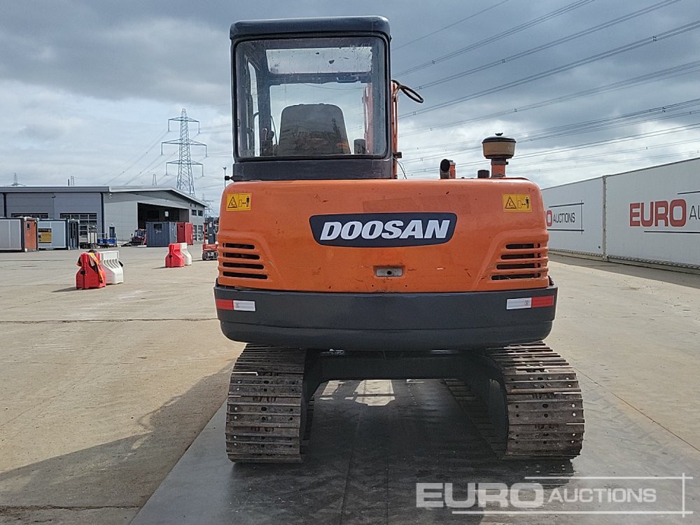 Doosan DH55-V - Miniexcavadora: foto 4 Doosan DH55-V - Miniexcavadora: foto 4