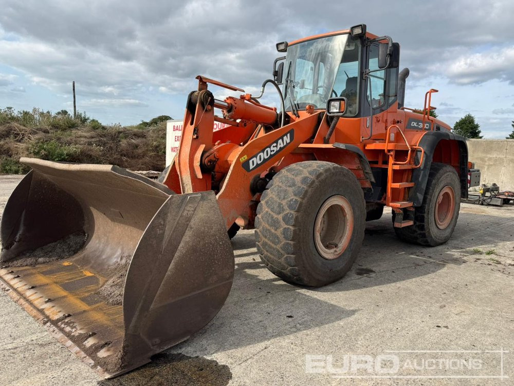 Doosan DL300 - Cargadora de ruedas: foto 1 Doosan DL300 - Cargadora de ruedas: foto 1