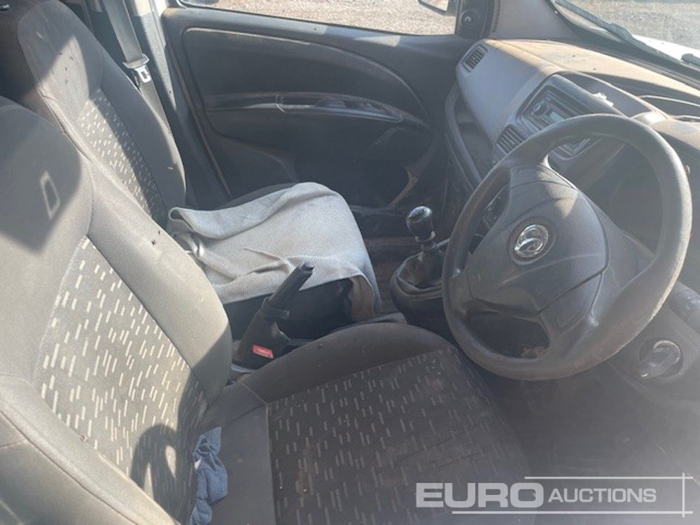 2015 Vauxhall Combo CDTI - Furgoneta: foto 5 2015 Vauxhall Combo CDTI - Furgoneta: foto 5