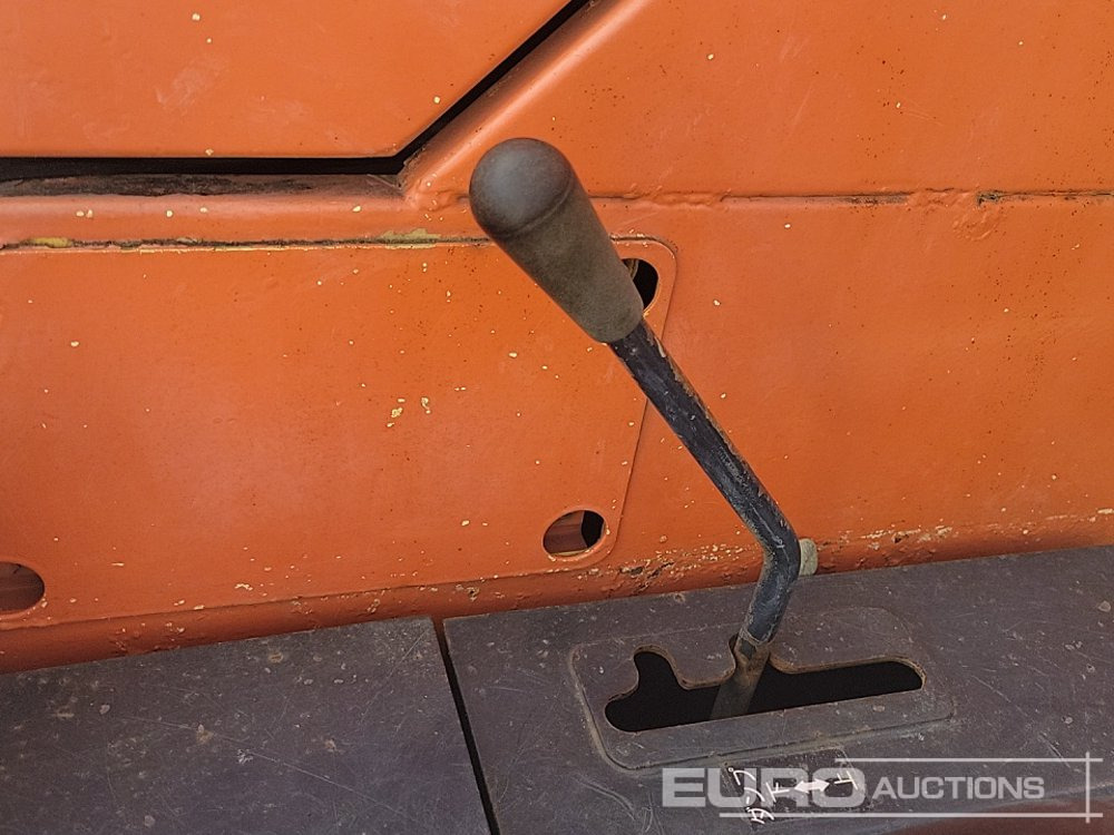 Dúmper de cadenas Hitachi EG40R: foto 34