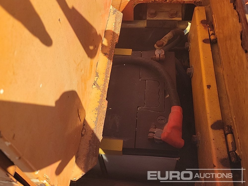 Dúmper de cadenas Hitachi EG40R: foto 22