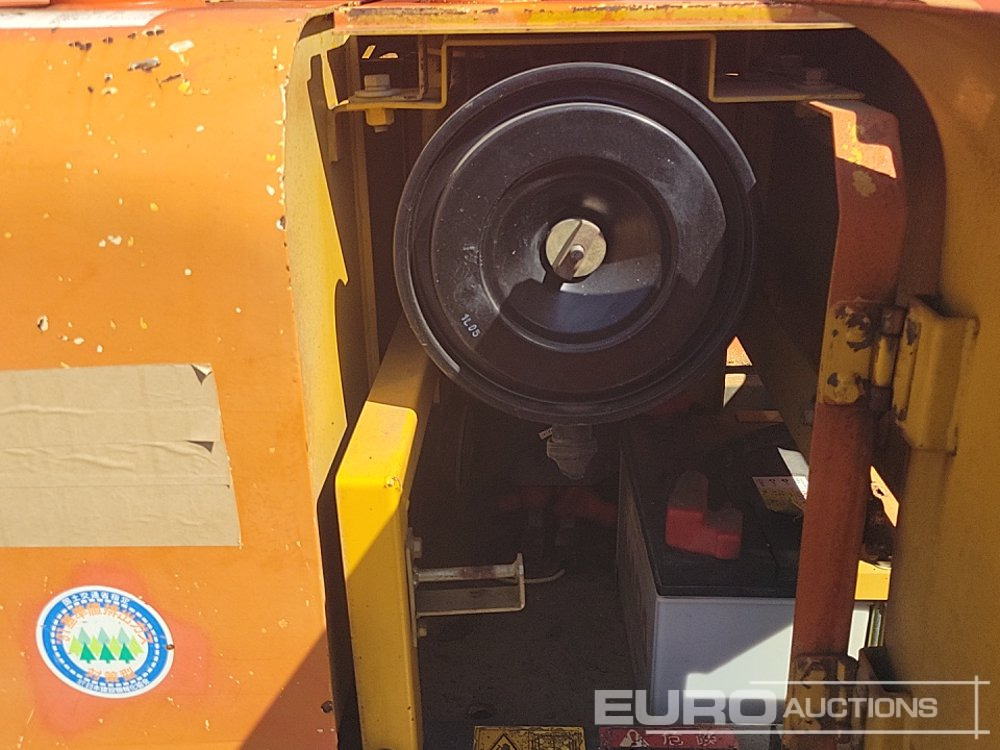 Dúmper de cadenas Hitachi EG40R: foto 23
