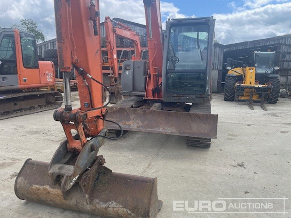 Hitachi ZX70 - Miniexcavadora: foto 1 Hitachi ZX70 - Miniexcavadora: foto 1