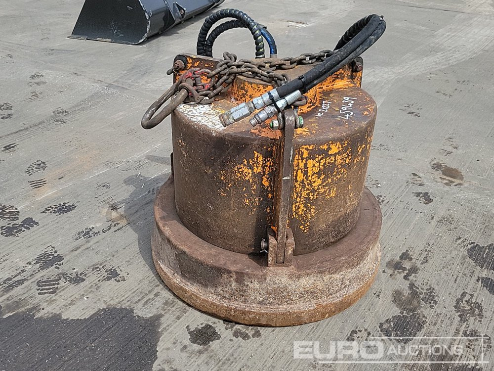 Hydraulic Magnet to suit Crane - Implemento para Excavadora: foto 4 Hydraulic Magnet to suit Crane - Implemento para Excavadora: foto 4