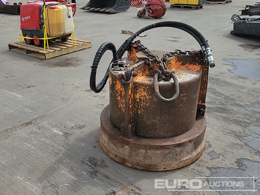 Hydraulic Magnet to suit Crane - Implemento para Excavadora: foto 3 Hydraulic Magnet to suit Crane - Implemento para Excavadora: foto 3
