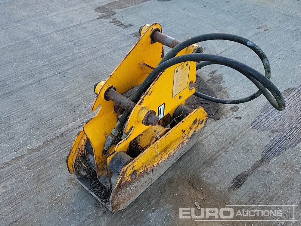 JCB Hydraulic Conpaction Plate 45mm Pin to suit 4-6 Ton Excavator - Implemento para Excavadora: foto 1 JCB Hydraulic Conpaction Plate 45mm Pin to suit 4-6 Ton Excavator - Implemento para Excavadora: foto 1