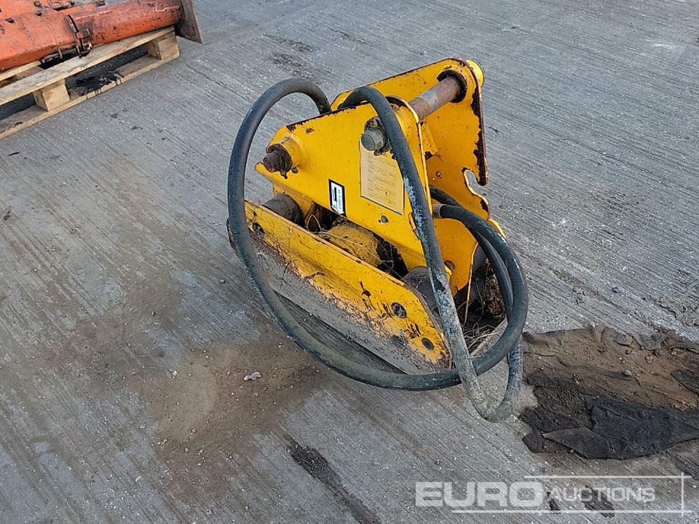 JCB Hydraulic Conpaction Plate 45mm Pin to suit 4-6 Ton Excavator - Implemento para Excavadora: foto 3 JCB Hydraulic Conpaction Plate 45mm Pin to suit 4-6 Ton Excavator - Implemento para Excavadora: foto 3