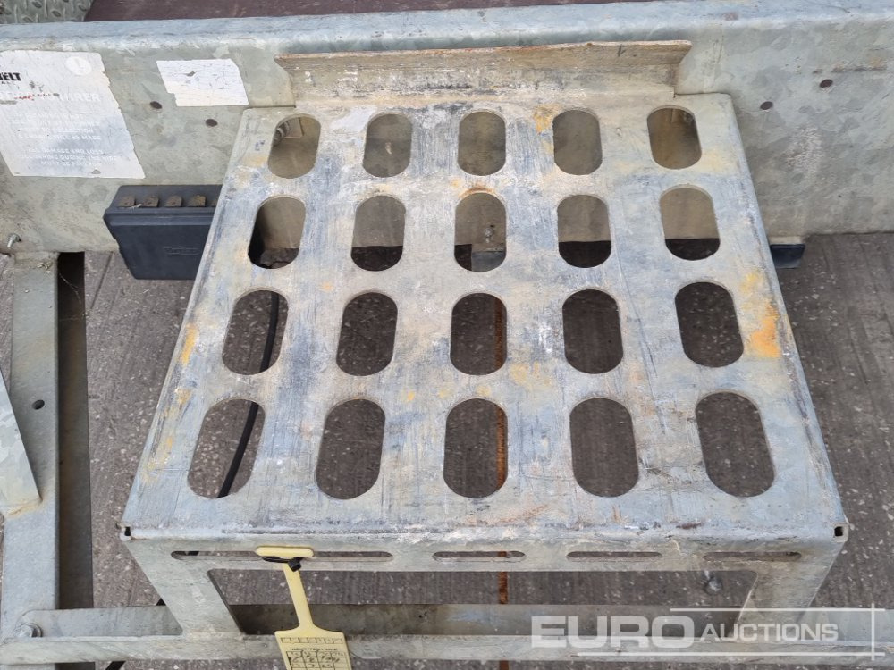 Remolque porta maquinaria Indespension 2.7 Ton: foto 16
