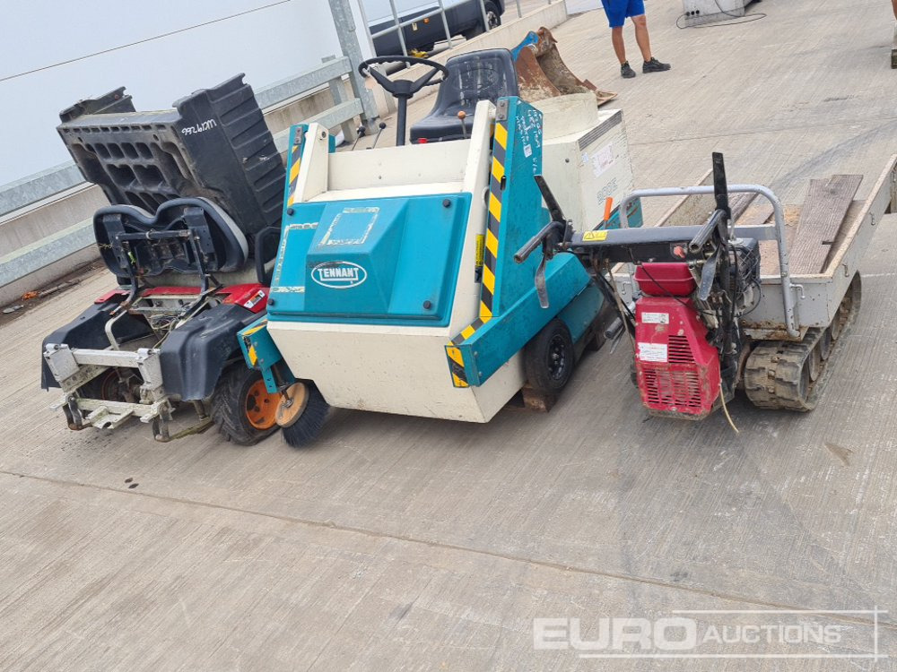 Ingersoll Rand Carryall 232 Electric Golf Cart, Tennant 200E Electric Floor Cleaner, Honda Petrol Tracked Wheelebarrow (Parts Missing) - Carrito de golf: foto 4 Ingersoll Rand Carryall 232 Electric Golf Cart, Tennant 200E Electric Floor Cleaner, Honda Petrol Tracked Wheelebarrow (Parts Missing) - Carrito de golf: foto 4