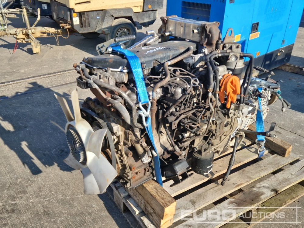 Isuzu 4 Cylinder Engine, Gearbox - Motor: foto 1 Isuzu 4 Cylinder Engine, Gearbox - Motor: foto 1