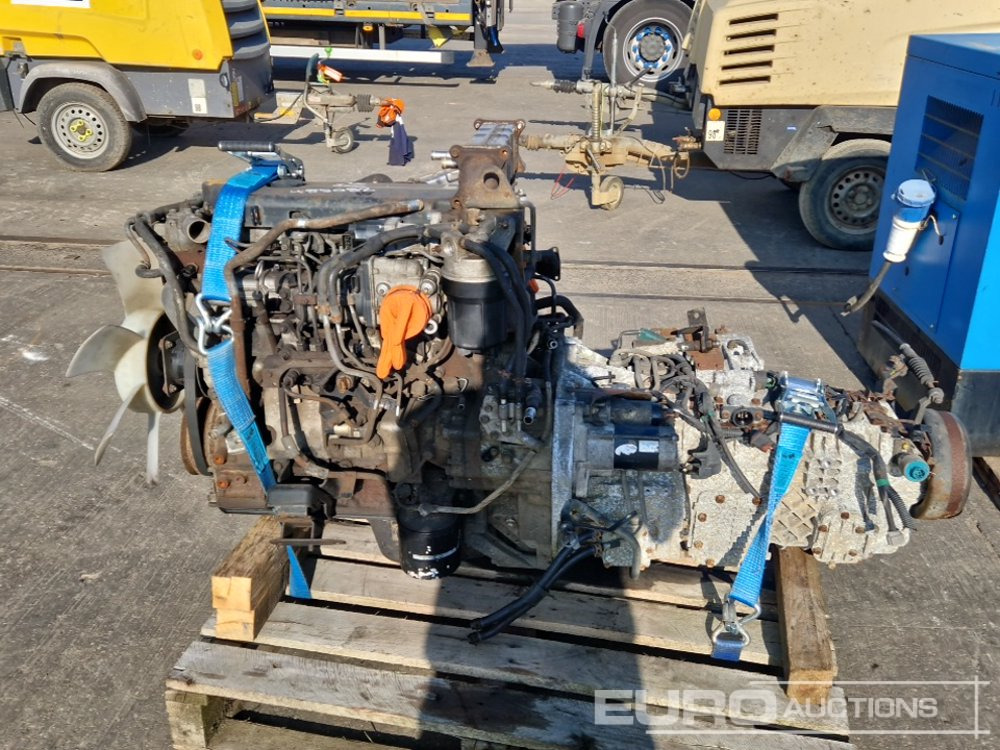 Isuzu 4 Cylinder Engine, Gearbox - Motor: foto 2 Isuzu 4 Cylinder Engine, Gearbox - Motor: foto 2