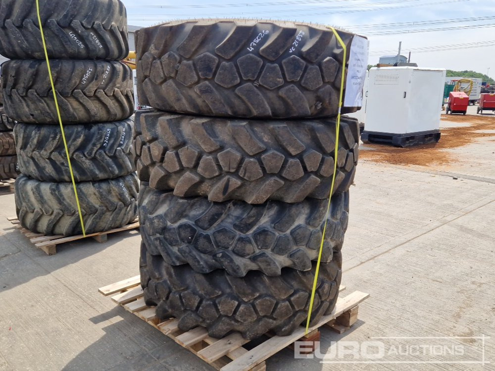 JCB 15.5-25 L-2 Tyre (4 of) - Neumático: foto 1 JCB 15.5-25 L-2 Tyre (4 of) - Neumático: foto 1