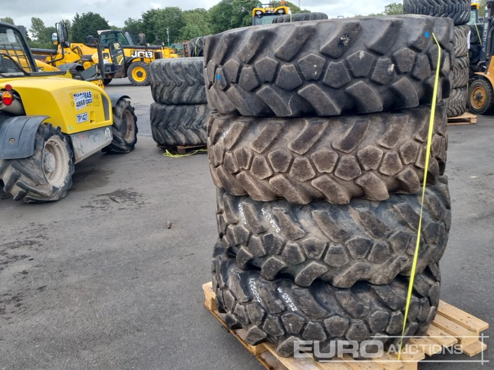JCB 15.5-25 L-2 Tyre (4 of) - Neumático: foto 1 JCB 15.5-25 L-2 Tyre (4 of) - Neumático: foto 1