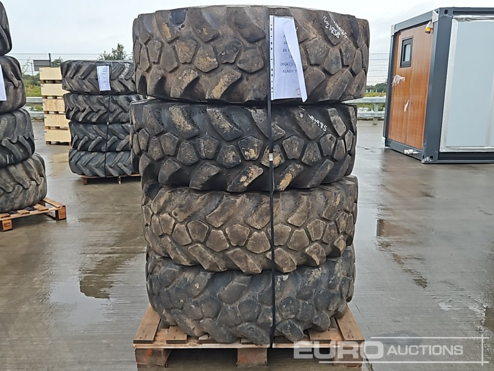 JCB 15.5-25 Tyre (4 of) - Neumático: foto 1 JCB 15.5-25 Tyre (4 of) - Neumático: foto 1