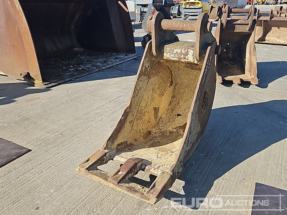 JCB 24" Digging Bucket 80mm Pin to suit 20 Ton Excavator - Cazo: foto 1 JCB 24" Digging Bucket 80mm Pin to suit 20 Ton Excavator - Cazo: foto 1