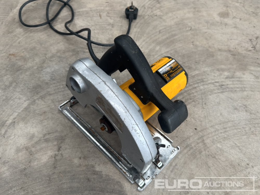 JCB 240 Volt Circular Saw - Equipo de construcción: foto 3 JCB 240 Volt Circular Saw - Equipo de construcción: foto 3