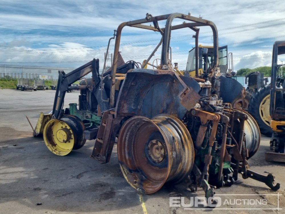 John Deere 4WD Tractor, Loader, 3 Spool Valves (Fire Damaged) - Tractor: foto 3 John Deere 4WD Tractor, Loader, 3 Spool Valves (Fire Damaged) - Tractor: foto 3