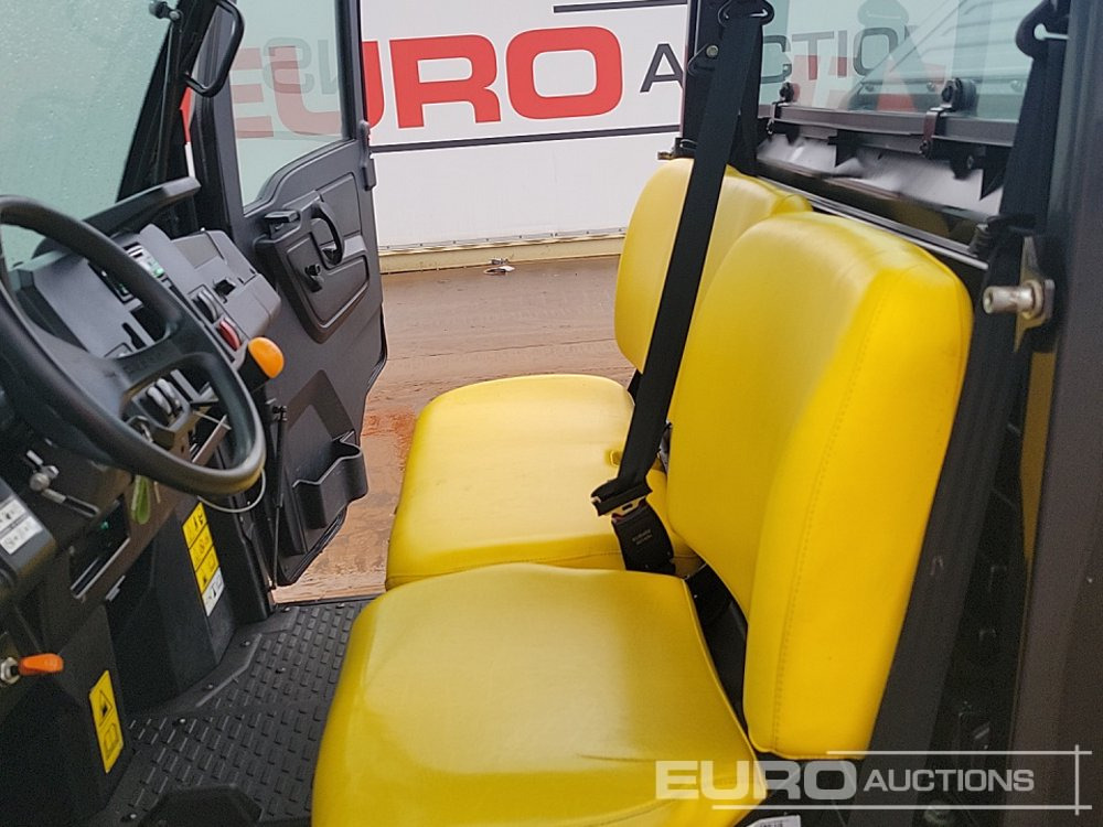 Cuadrimoto John Deere XUV865M: foto 26
