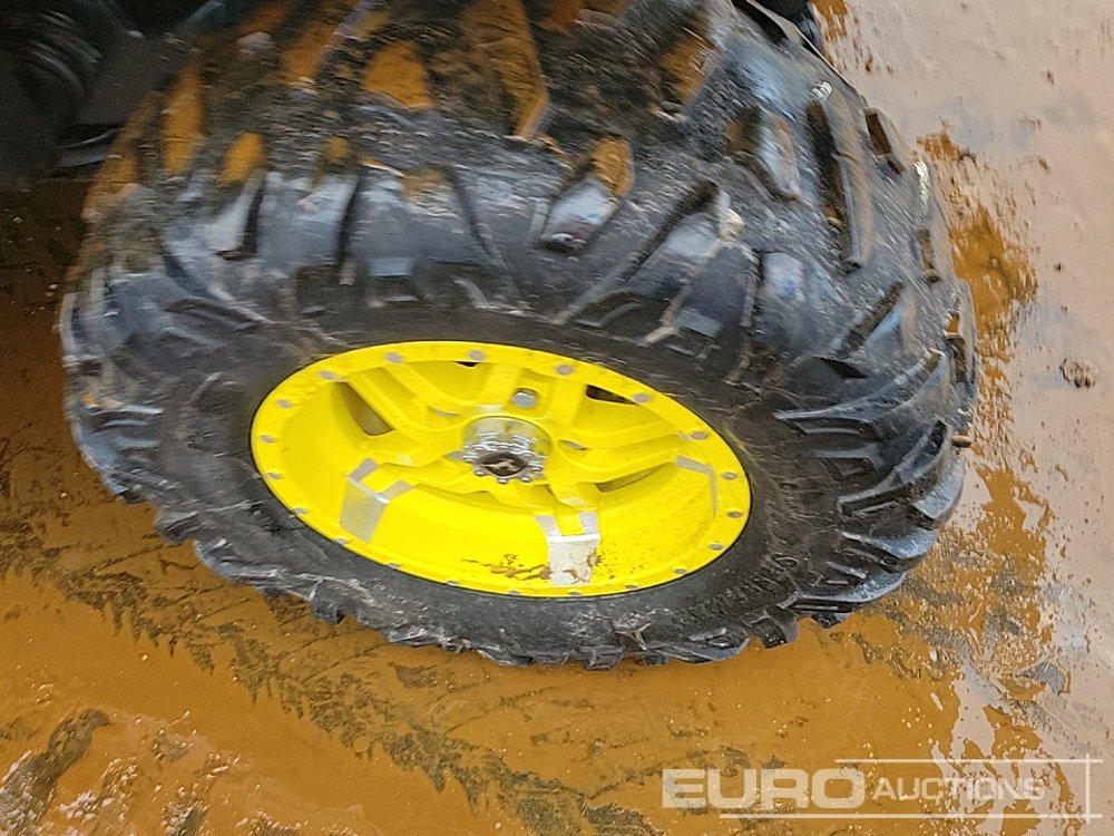 Cuadrimoto John Deere XUV865M: foto 10