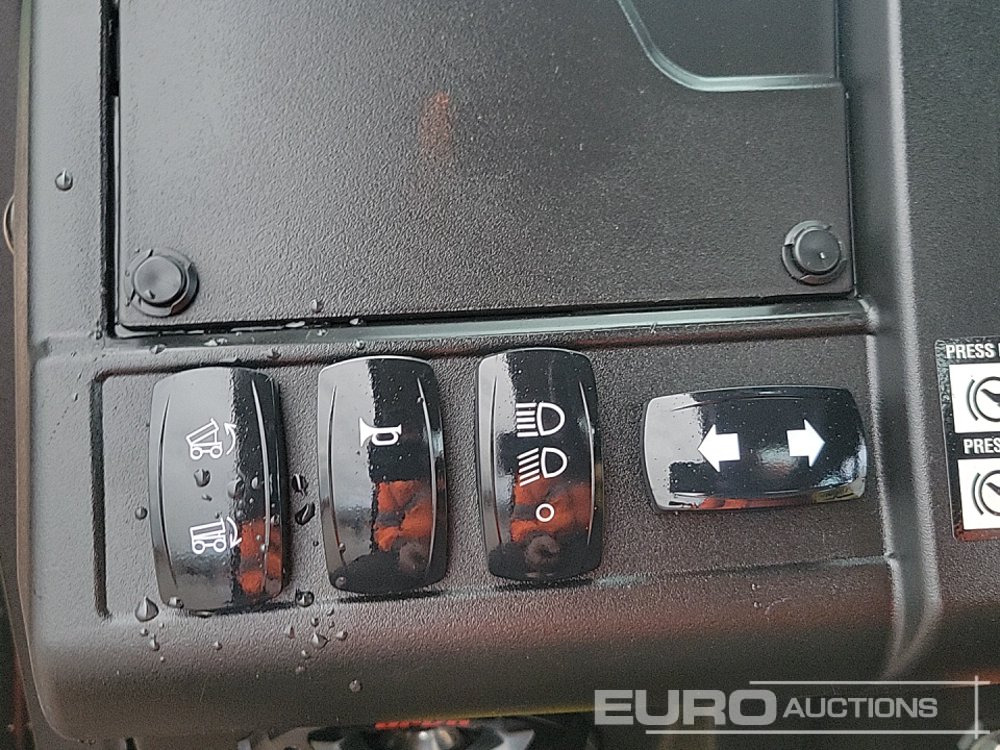 Cuadrimoto John Deere XUV865M: foto 31