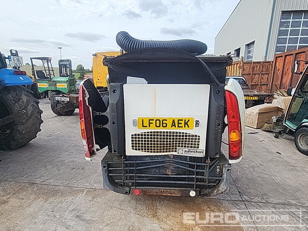 Johnston Sweeper 4x2 Road Sweeper - Barredora vial: foto 4 Johnston Sweeper 4x2 Road Sweeper - Barredora vial: foto 4
