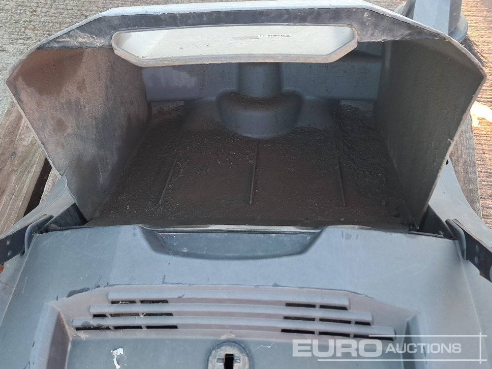 Equipo de construcción Karcher Prokm 400 Pedestrian Sweeper: foto 12 Equipo de construcción Karcher Prokm 400 Pedestrian Sweeper: foto 12