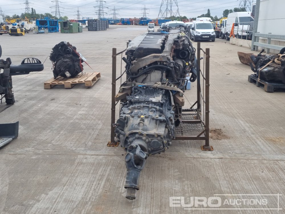 MAN 6 Cylinder Engine, Gearbox - Motor: foto 4 MAN 6 Cylinder Engine, Gearbox - Motor: foto 4