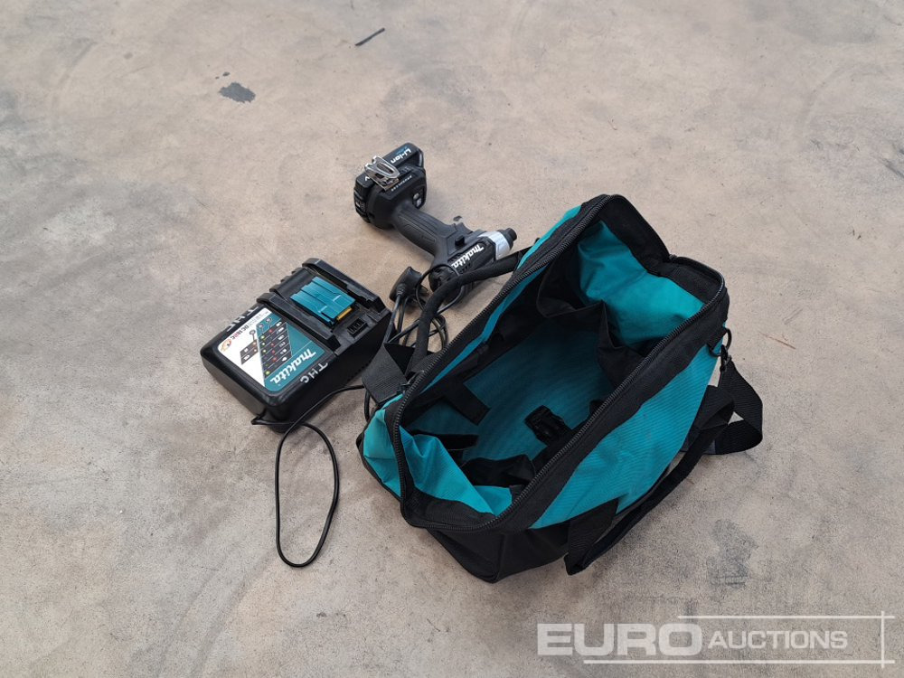 Makita 18v Impact Driver, Battery, 240v Charger, Carry Bag - Equipo de construcción: foto 3 Makita 18v Impact Driver, Battery, 240v Charger, Carry Bag - Equipo de construcción: foto 3