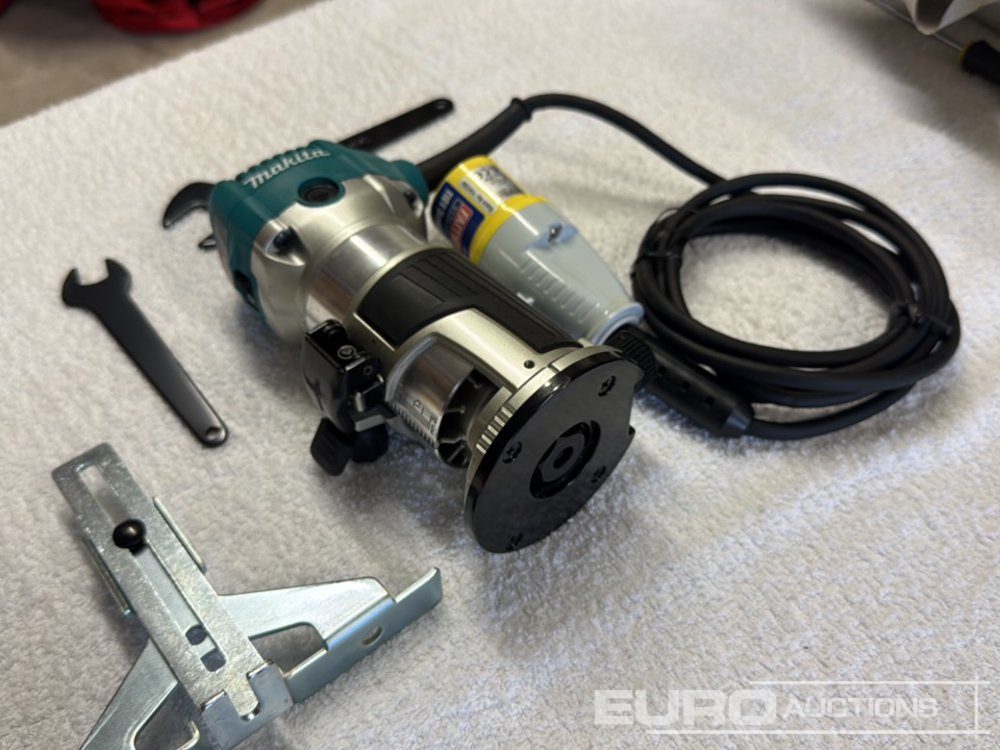 Makita RT0701C - Equipo de construcción: foto 2 Makita RT0701C - Equipo de construcción: foto 2