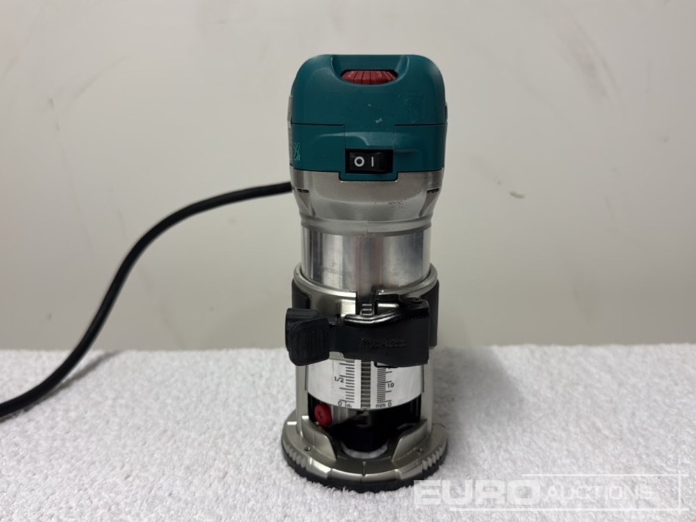 Makita RT0701C - Equipo de construcción: foto 5 Makita RT0701C - Equipo de construcción: foto 5