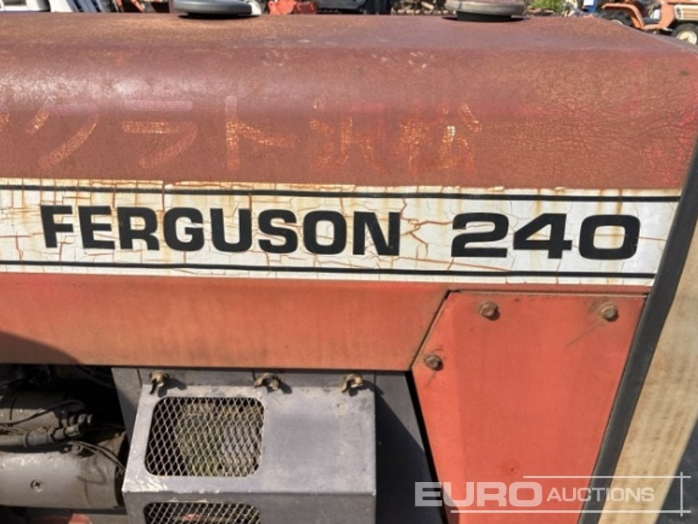 Tractor Massey Ferguson 240: foto 12 Tractor Massey Ferguson 240: foto 12