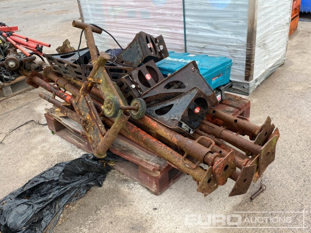 Pallet of Equipment - Equipo de construcción: foto 1 Pallet of Equipment - Equipo de construcción: foto 1