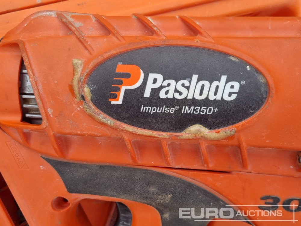 Equipo de construcción Radio Cable Detector (5 of), Bosch 110Volt Grinder, Bohrmaster 110Volt Mag Drill, Spitfire P370 Nail Gun, Paslode IM350+ Battery Nail Gun, Tiger APT-0600 6 Ton Adjustable Trolley: foto 43