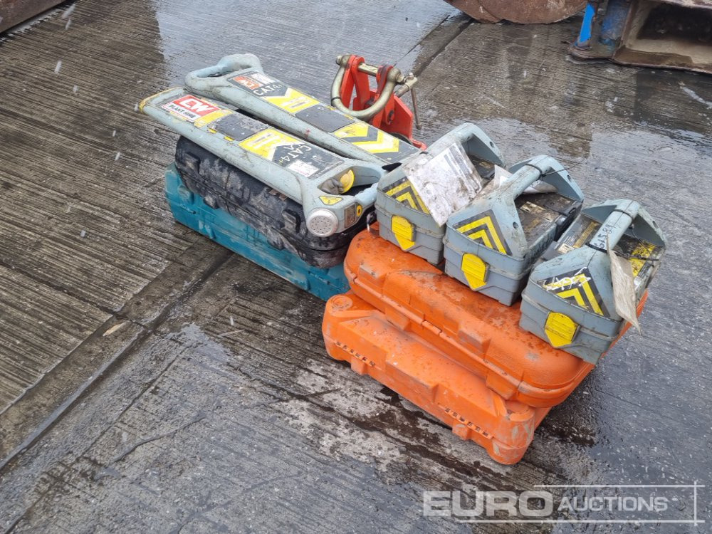 Radio Cable Detector (5 of), Bosch 110Volt Grinder, Bohrmaster 110Volt Mag Drill, Spitfire P370 Nail Gun, Paslode IM350+ Battery Nail Gun, Tiger APT-0600 6 Ton Adjustable Trolley - Equipo de construcción: foto 5 Radio Cable Detector (5 of), Bosch 110Volt Grinder, Bohrmaster 110Volt Mag Drill, Spitfire P370 Nail Gun, Paslode IM350+ Battery Nail Gun, Tiger APT-0600 6 Ton Adjustable Trolley - Equipo de construcción: foto 5