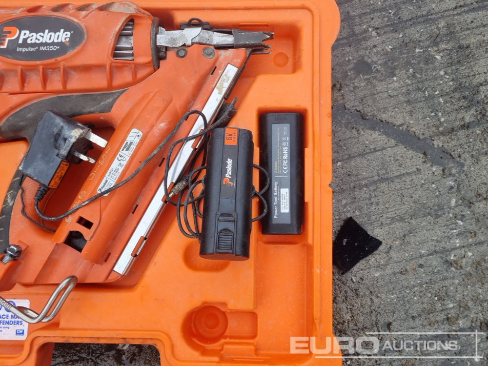 Equipo de construcción Radio Cable Detector (5 of), Bosch 110Volt Grinder, Bohrmaster 110Volt Mag Drill, Spitfire P370 Nail Gun, Paslode IM350+ Battery Nail Gun, Tiger APT-0600 6 Ton Adjustable Trolley: foto 41