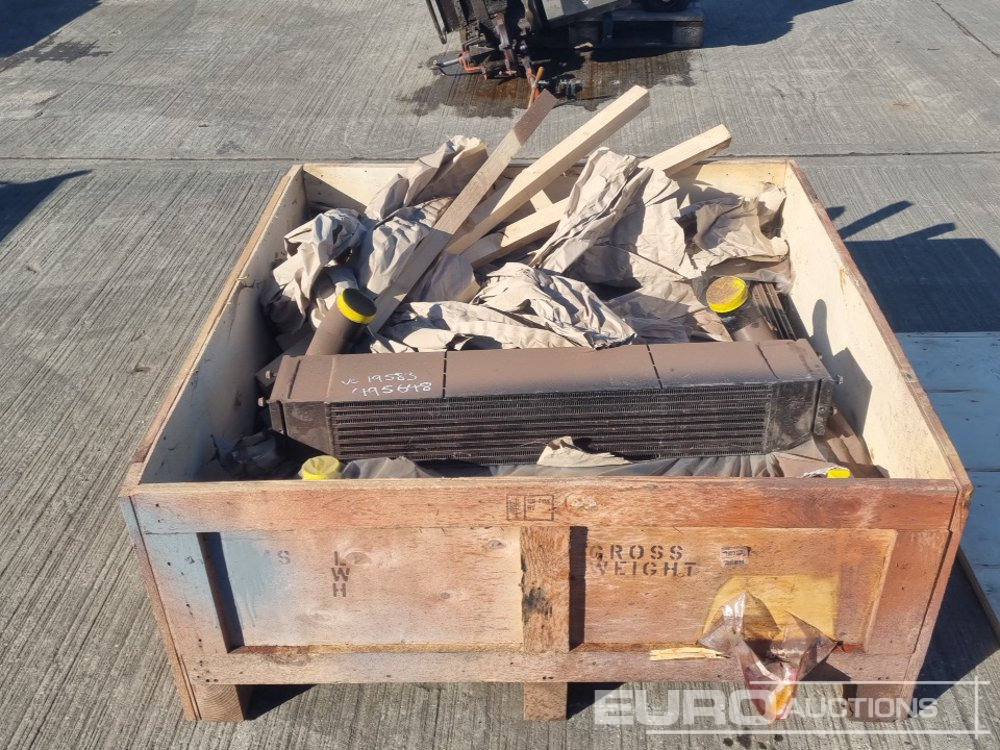 JCB Radiator - Recambio: foto 2 JCB Radiator - Recambio: foto 2
