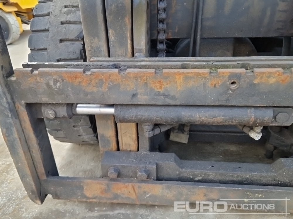 Carretilla elevadora diésel Samuk Diesel Forklift, 2 Stage Mast, Side Shift (No Steering & Hydraulic Leak): foto 18
